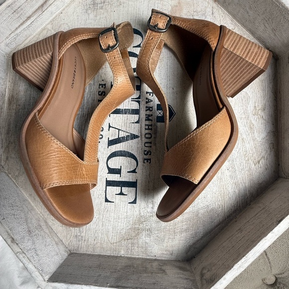 Lucky Brand Camel Leather Heels size 9 - Picture 10 of 13